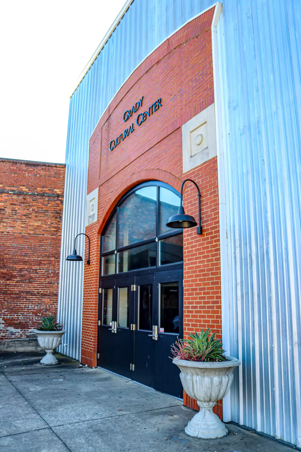 Exterior shot of the entrance of Grady Cultural Center in Cairo, Georgia.